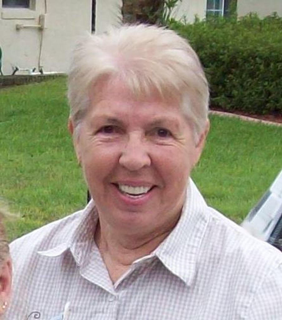 Shirley Lois Risteen