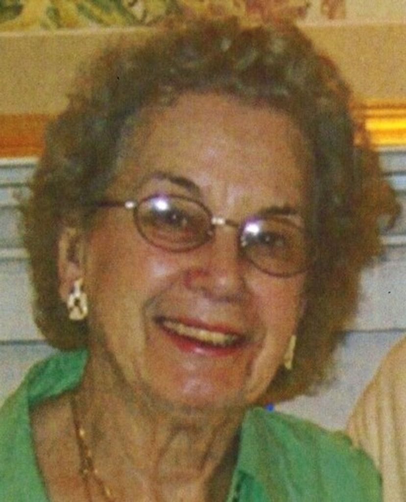 Helen Mikol Profile Photo