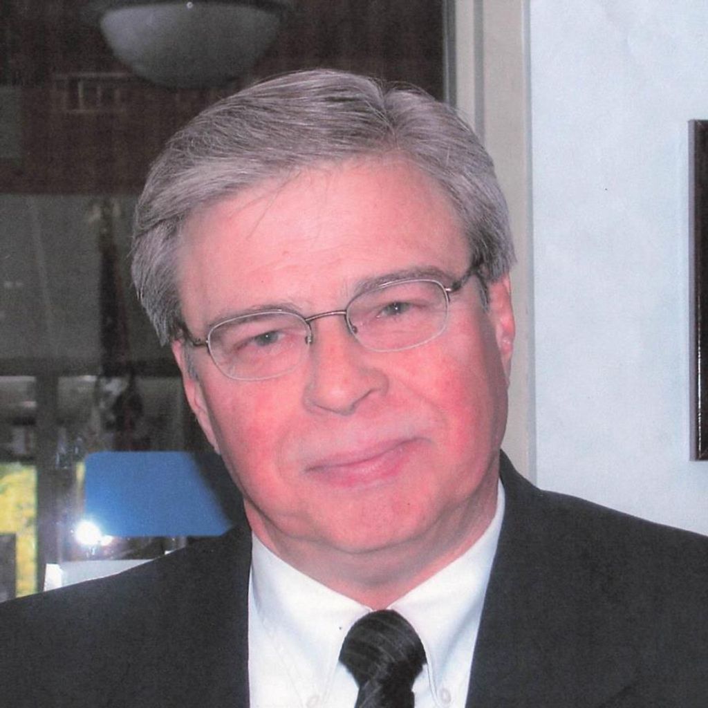 Edward A Lecnar