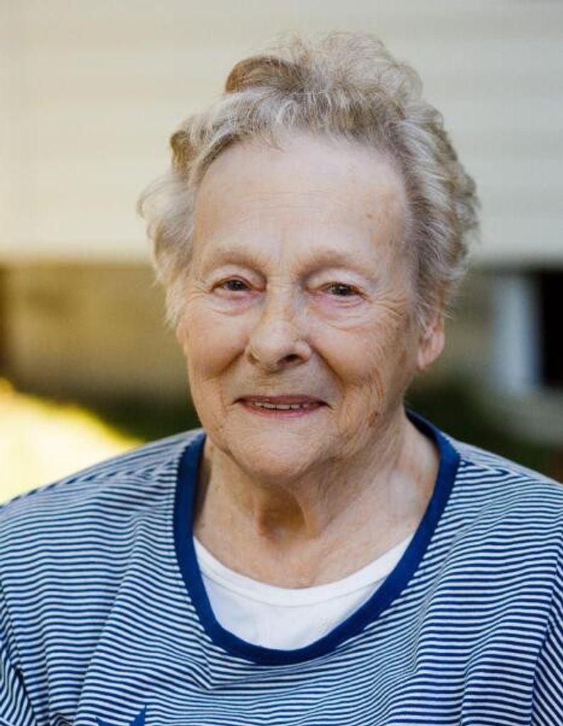 Betty Lee (Davis)  Lucas