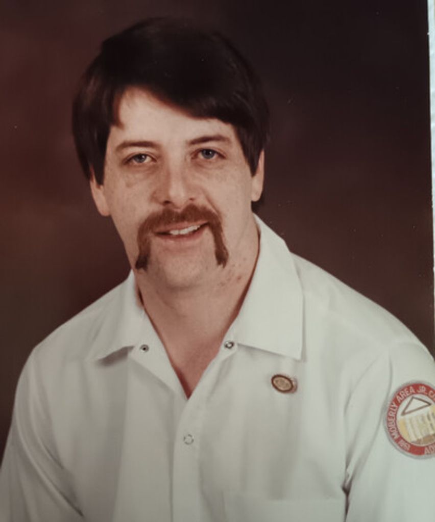 Carroll E. Woodruff Profile Photo