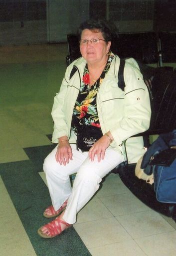 Phyllis Jordan photo gallery thumbnail 24 of 76