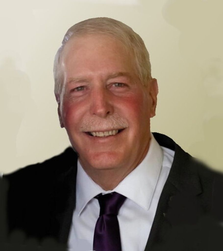 Christopher Seeger Profile Photo