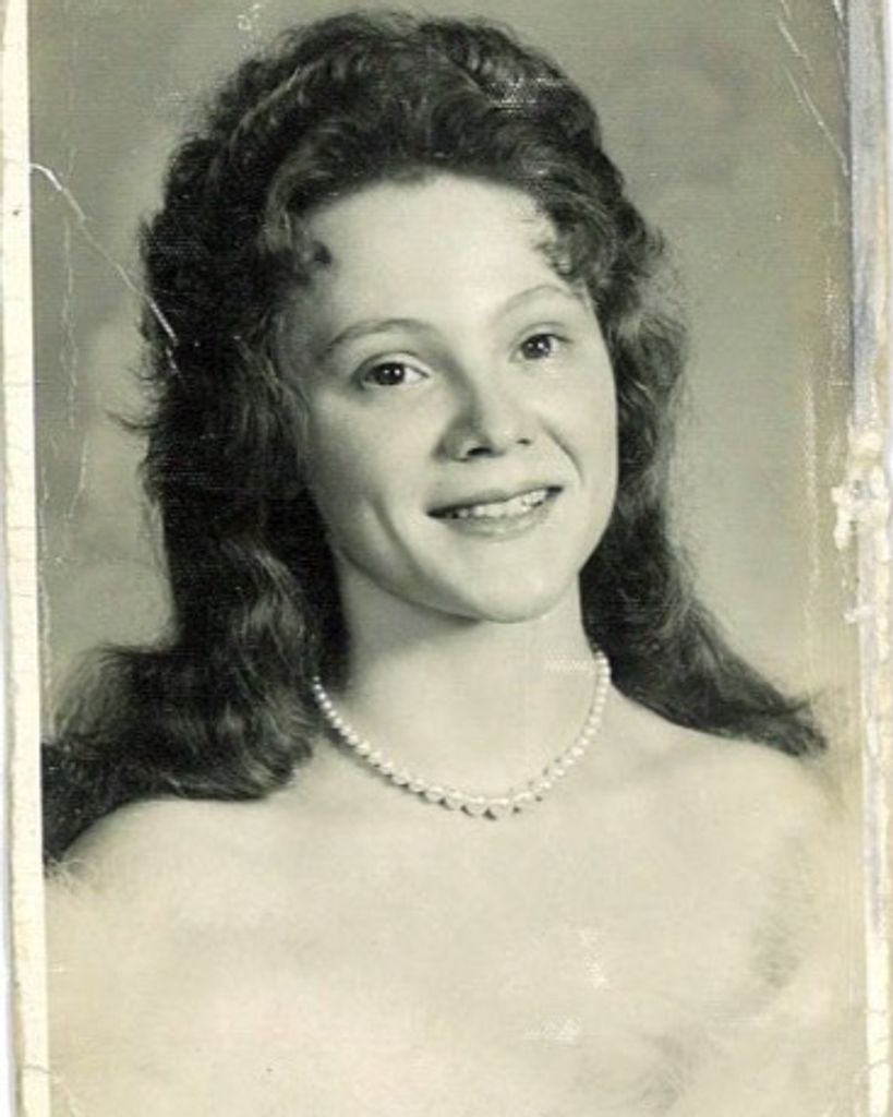 Carol Sue Fleshood Profile Photo