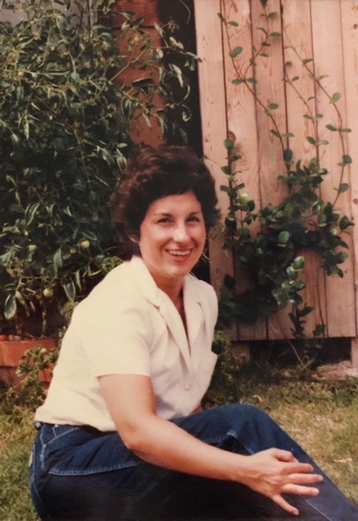 Anita Alfreda Carvajal Profile Photo