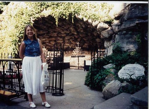 Margaret J. Bertiz photo gallery thumbnail 51 of 187