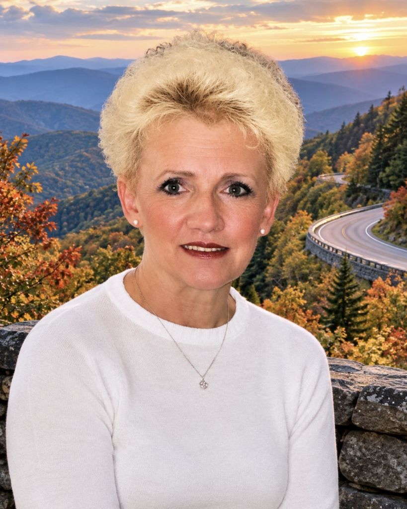 Veronica Ann Gragg (Joan)