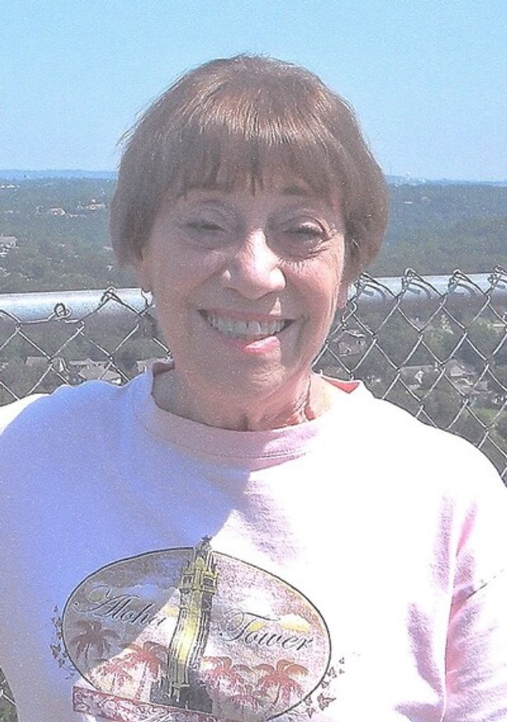 Rosalie Thomas Profile Photo