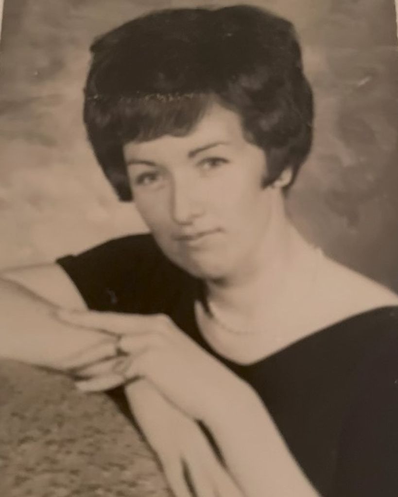 Helen "Lib" Holden Profile Photo