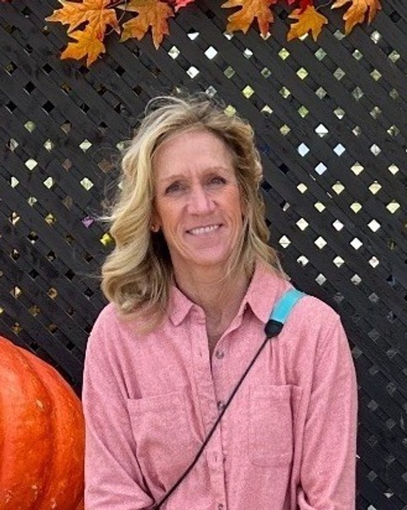 Petra (Giesen) Davis Profile Photo