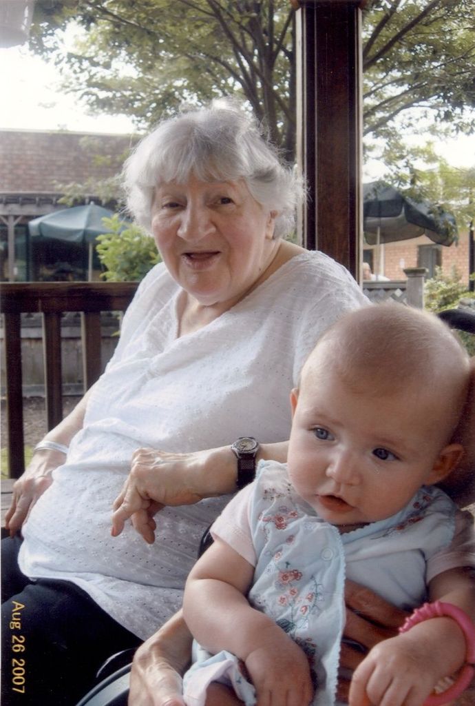 Theresa Corris Profile Photo