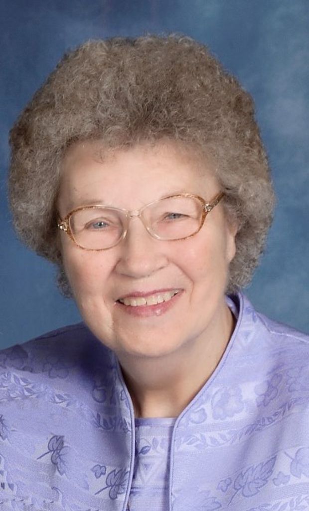 Helen (Bremer)  Russell Profile Photo