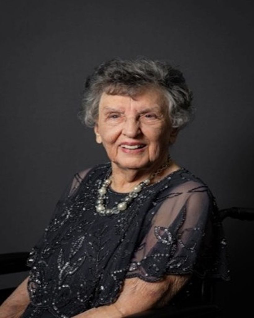 Helen Wright Clamp Profile Photo