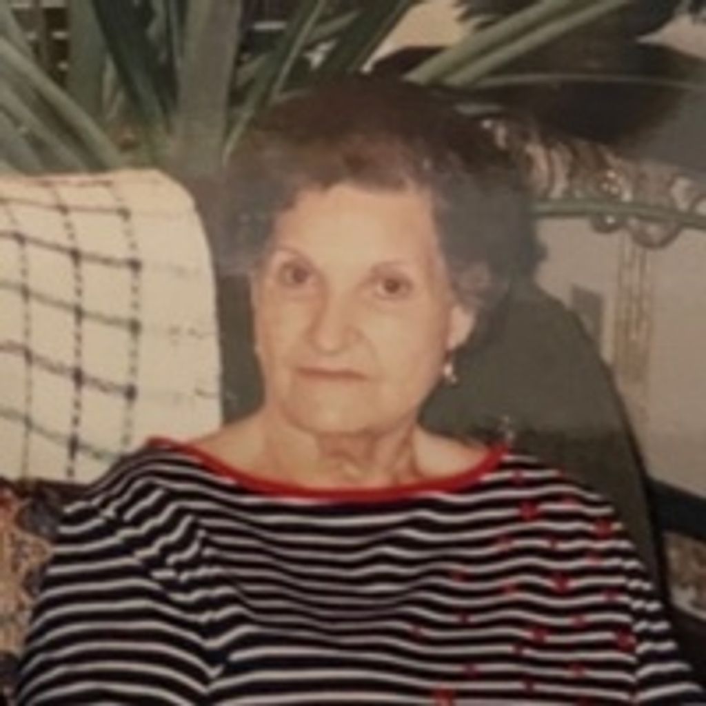 Evelyn Lee