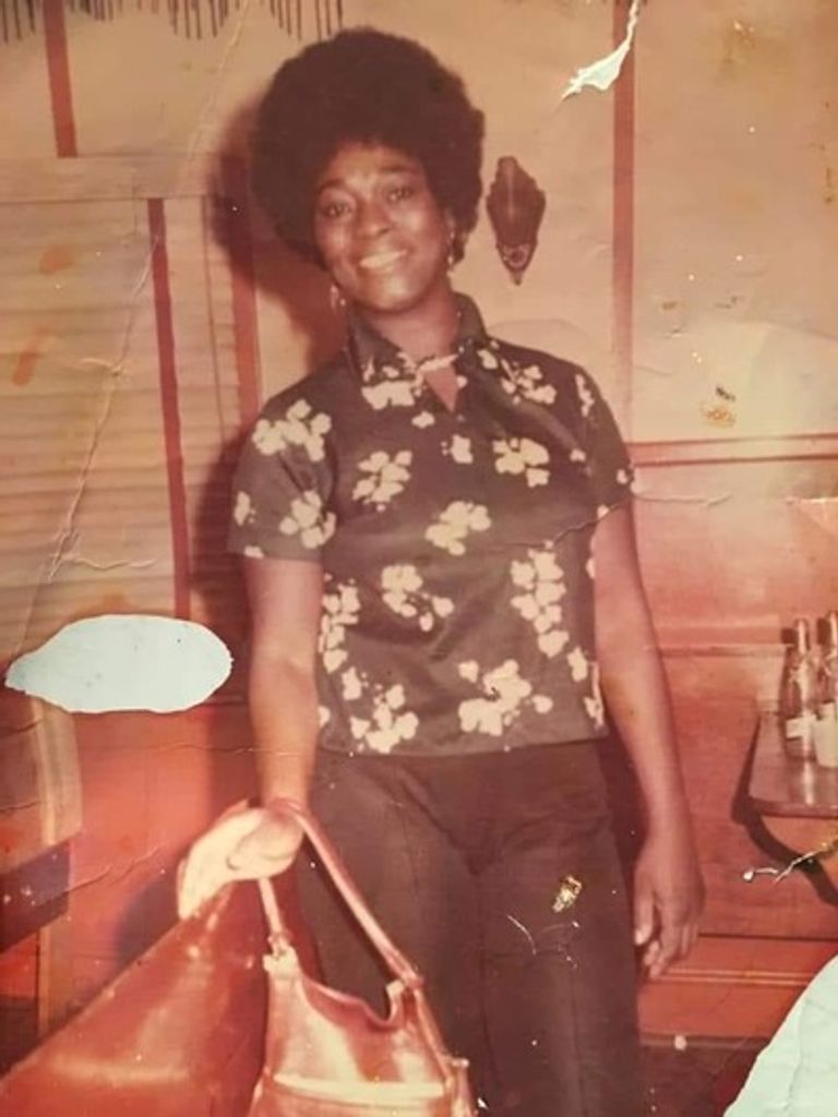 Elizabeth Baker Profile Photo