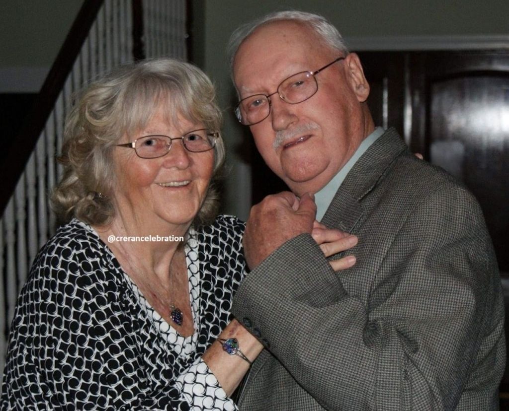 Janet E (Hendry)  Bowe