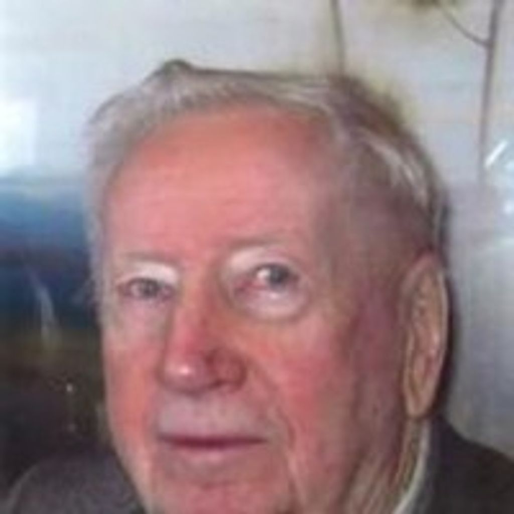 Lawrence M Morris