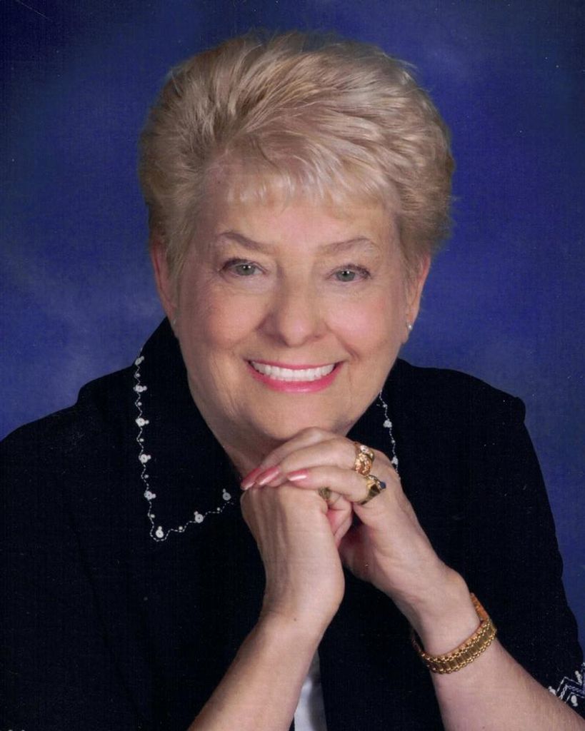 Clara Mae Giangrosso