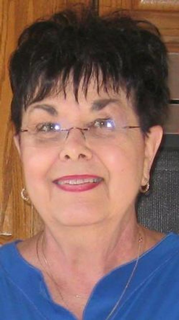 Delores "Dee" Kiefer