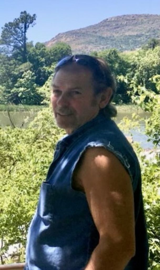 Victor Lee Holman Profile Photo
