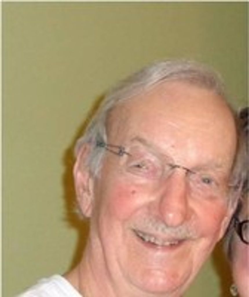 Robert Golem Profile Photo
