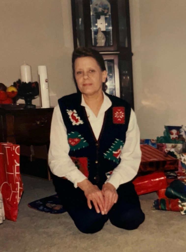 Julie Jonell Tomlin Profile Photo