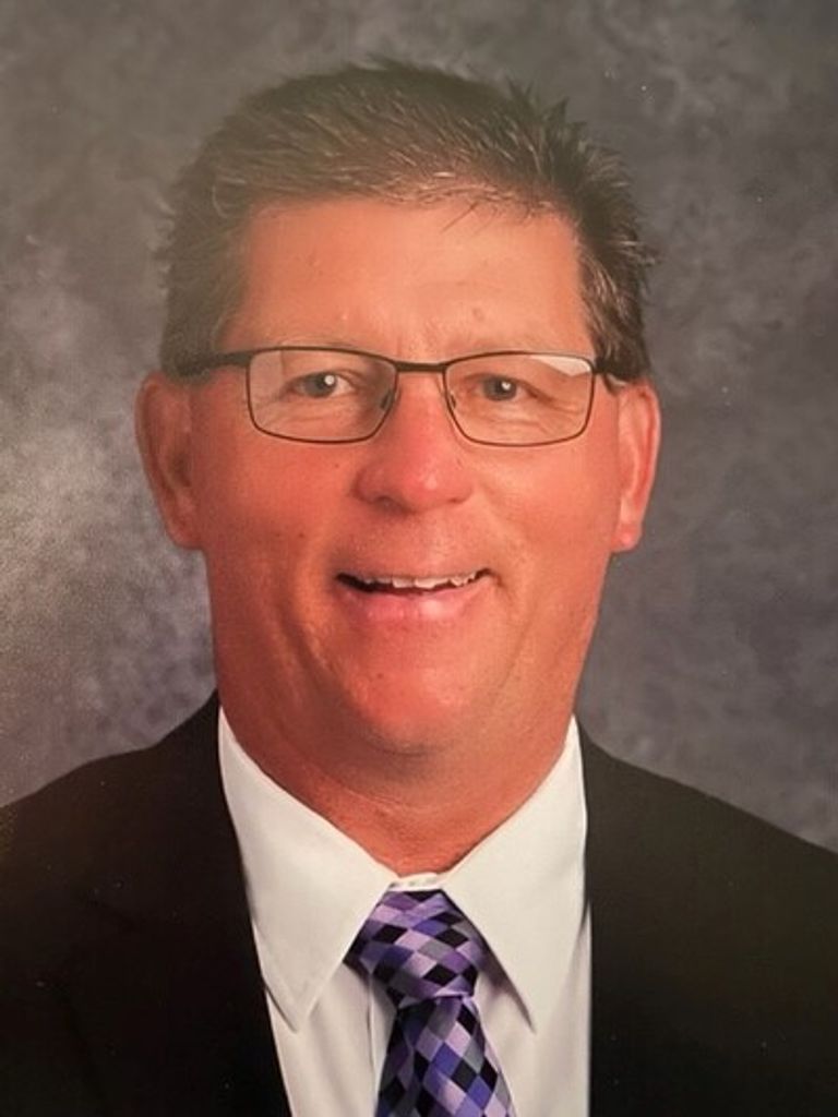 Kevin Ellis Blunt Profile Photo