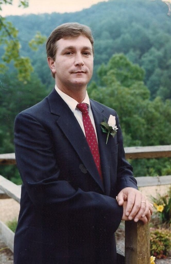 Dennis Roy Profile Photo