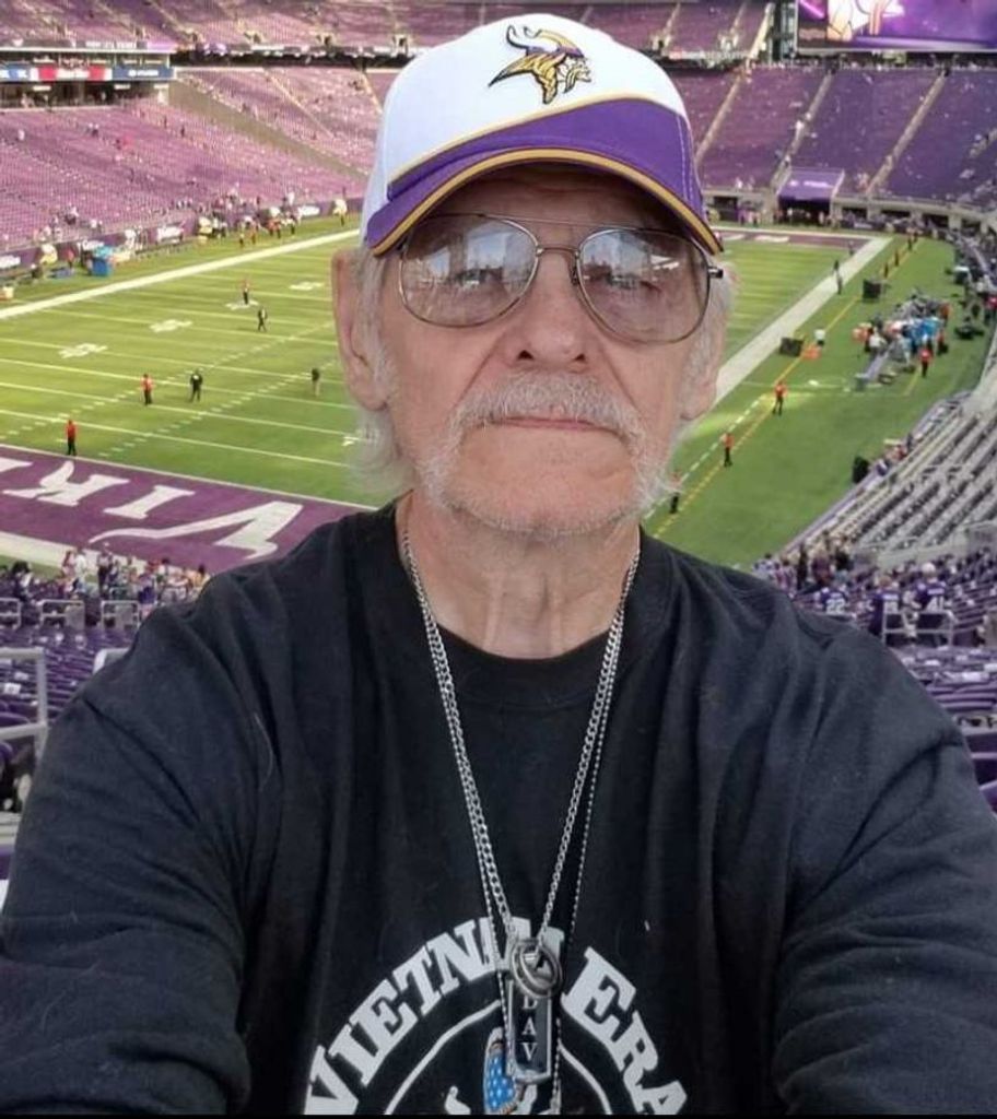 Kenneth Raymond Vagt