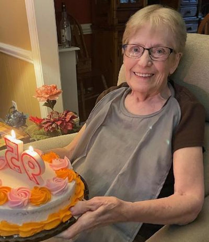 Lois Robinson Profile Photo