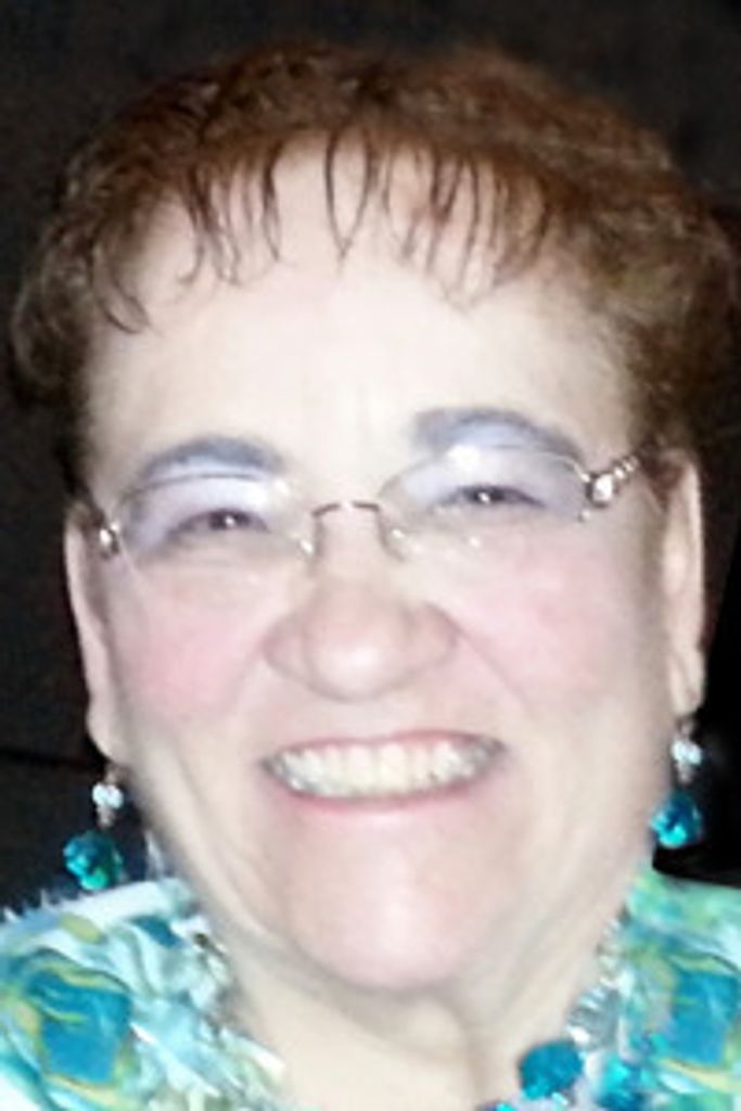 Mary Eleanor Oliveira