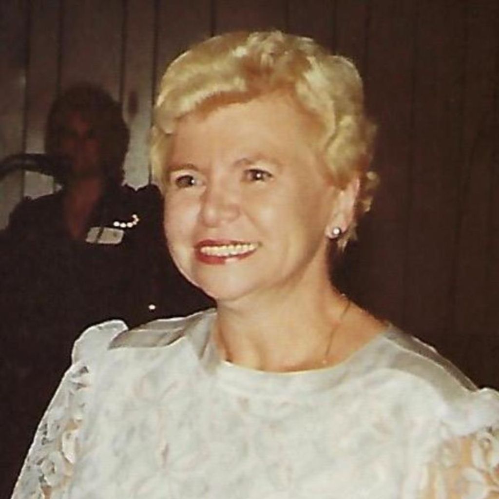 Elisabeth M. Carolis