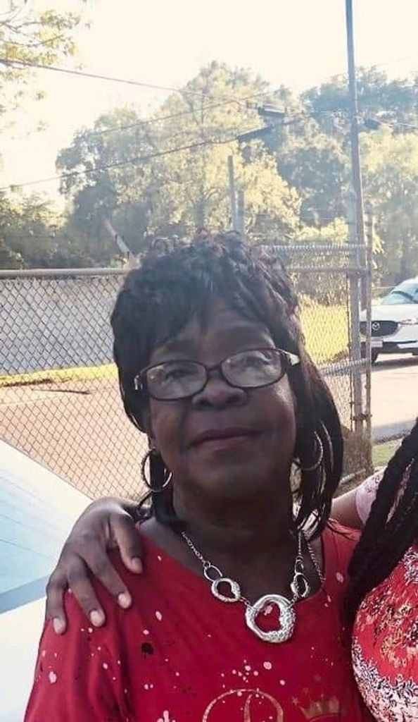 Ms. Annie Lee Petite Profile Photo