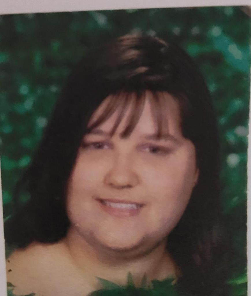 Amy Crews Profile Photo