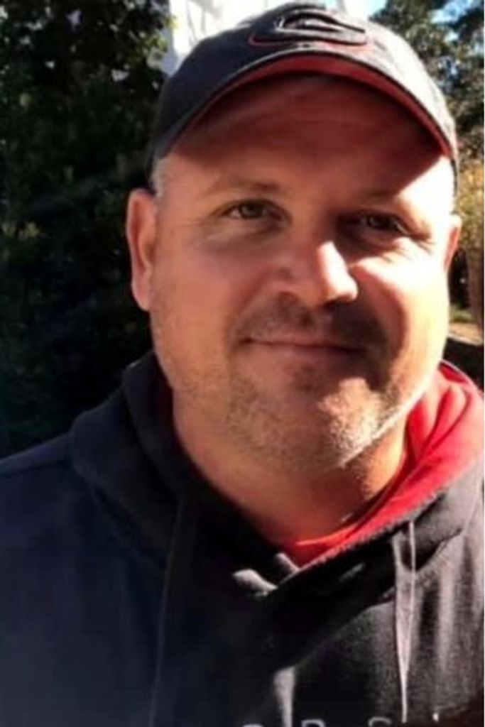 Adam Leonard Bartlett Profile Photo