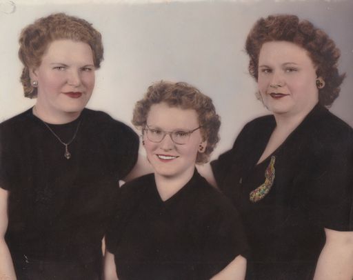 Bonnie Cashen photo gallery thumbnail 9 of 17