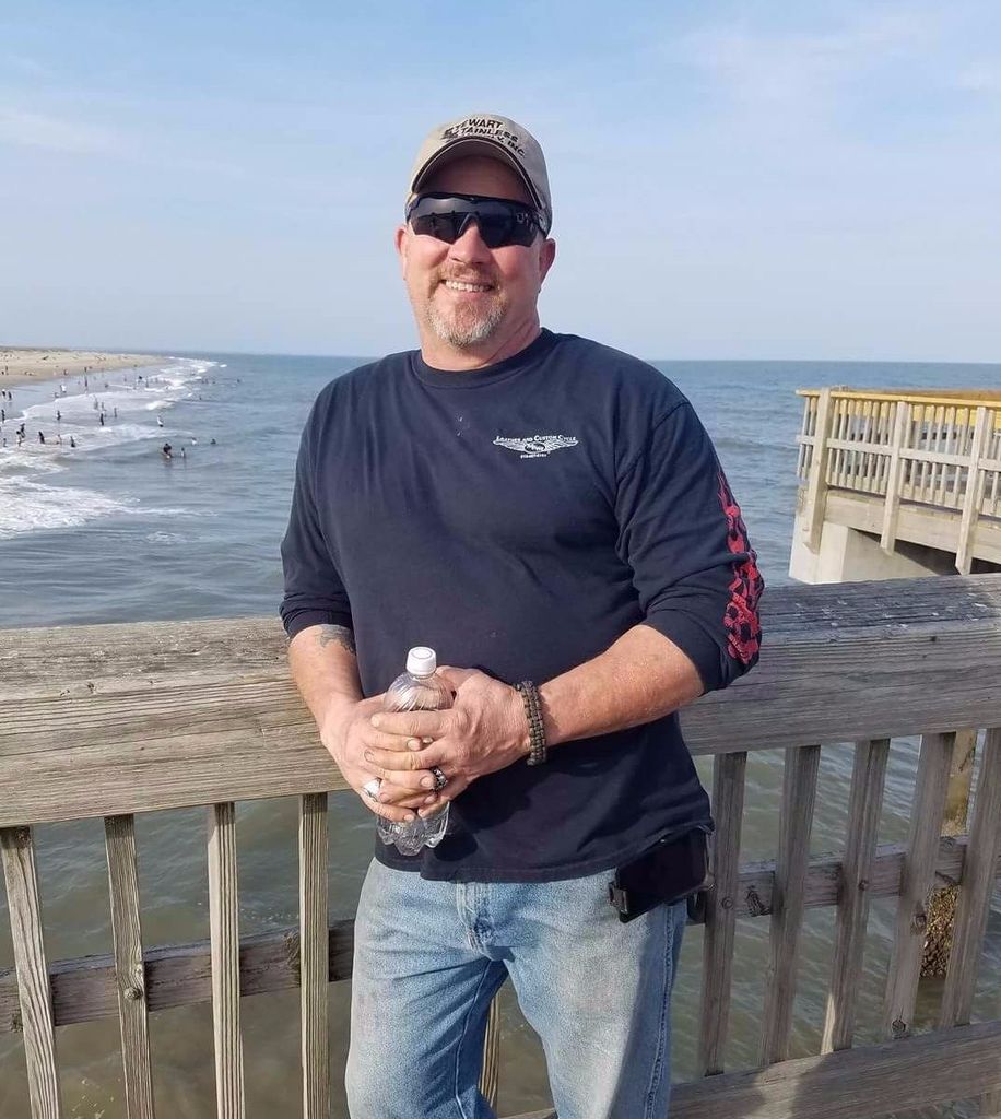 David  Ray Hughes