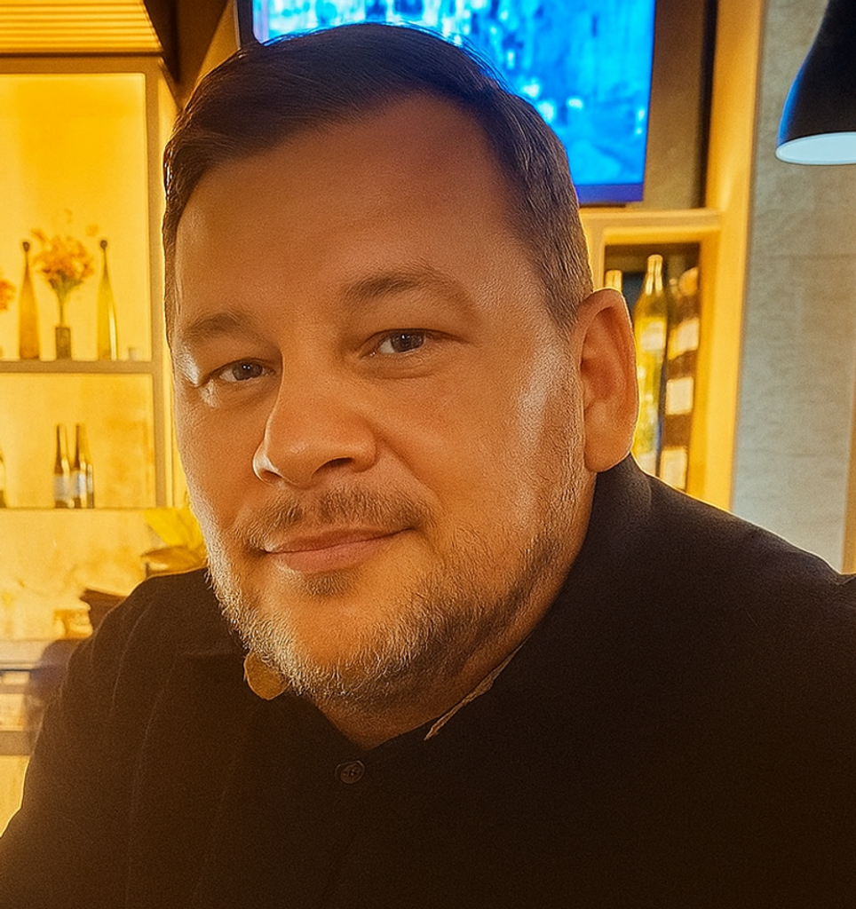 Lukasz Kozlowski Profile Photo