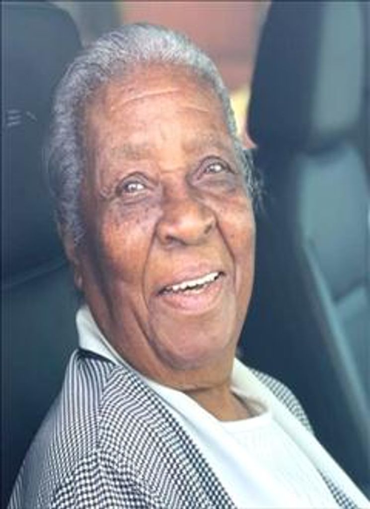 Daphinie Bledsoe