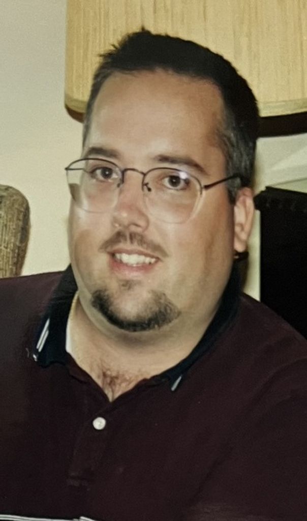 Thomas James Perreault Profile Photo