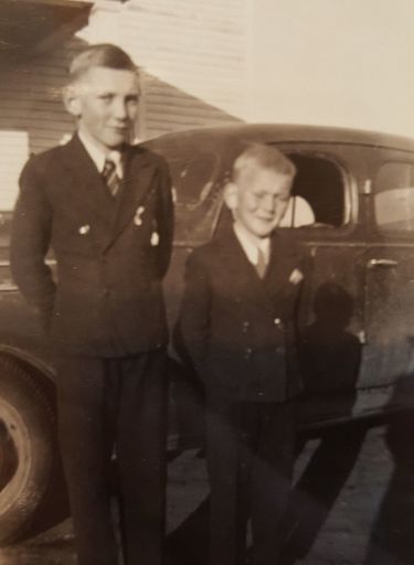 Harold T. Wipperling photo gallery thumbnail 4 of 96