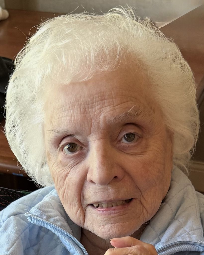 Anna (Mariorenzi) DeRobbio Profile Photo