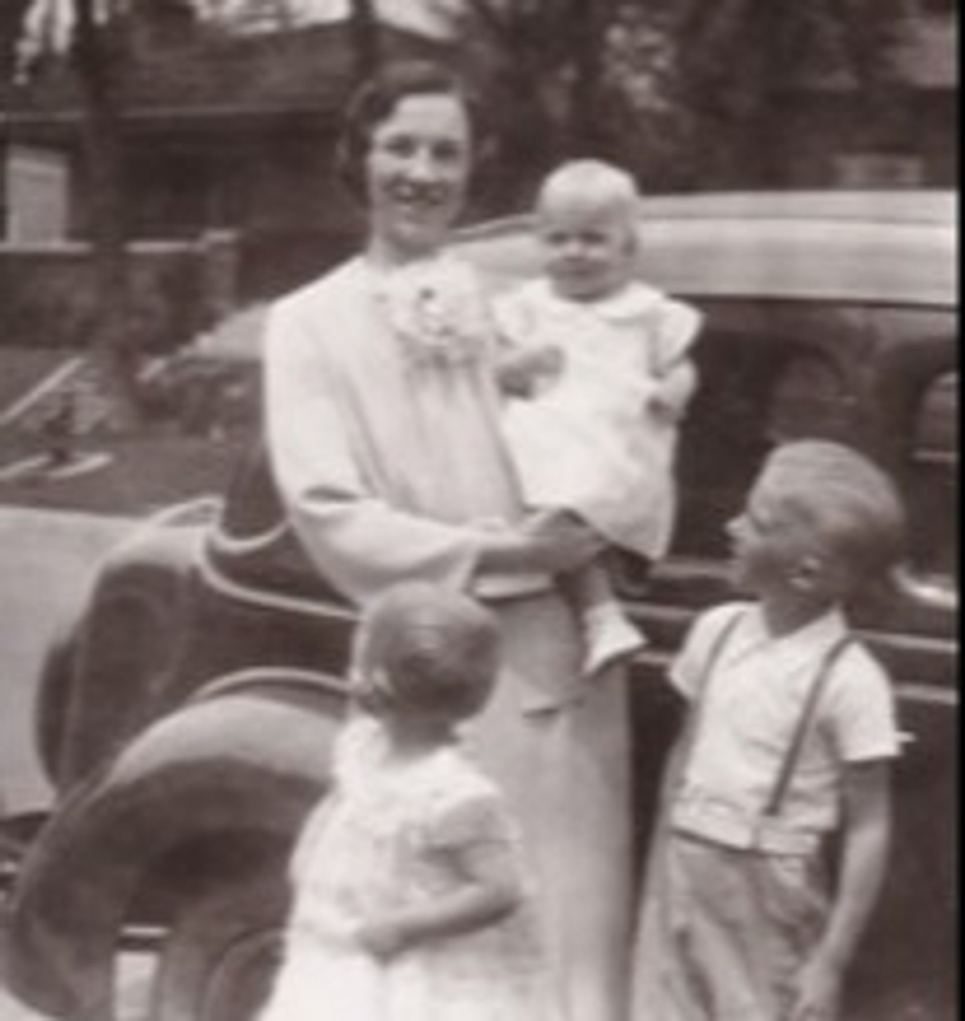 Bernice Burnhope Swenson Guertler Gloschat photo gallery image 2 of 4