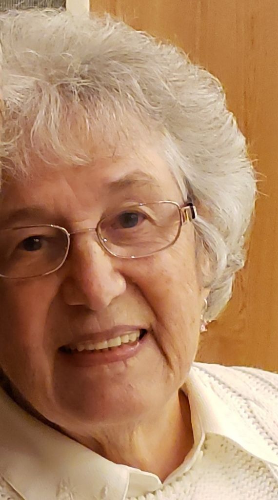 Evelyn Lorraine Bear