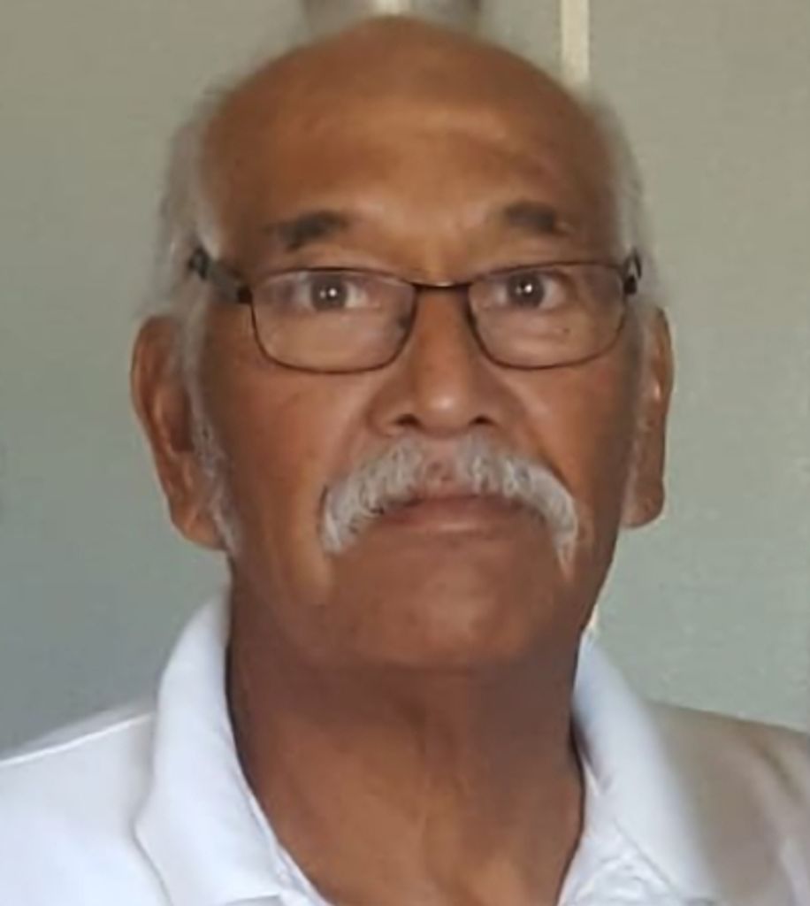 Cloromiro "Cacho" Santa Cruz Profile Photo