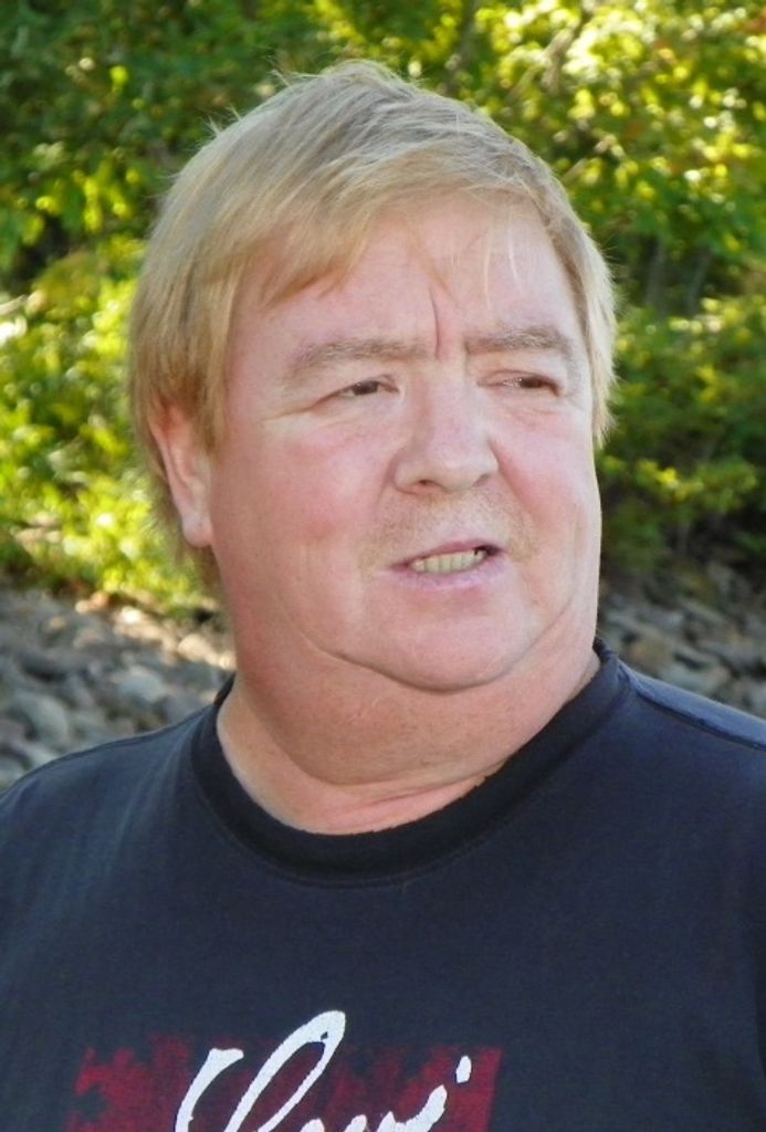 Charles "Tom" Lofquist