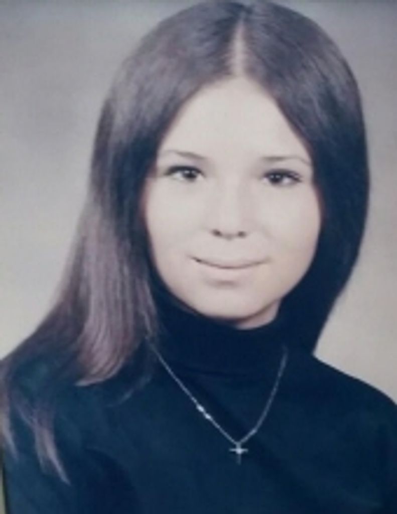 Anita Louise  Lucero