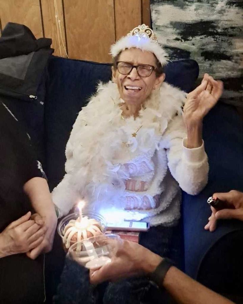 Anna Louise Williams Profile Photo