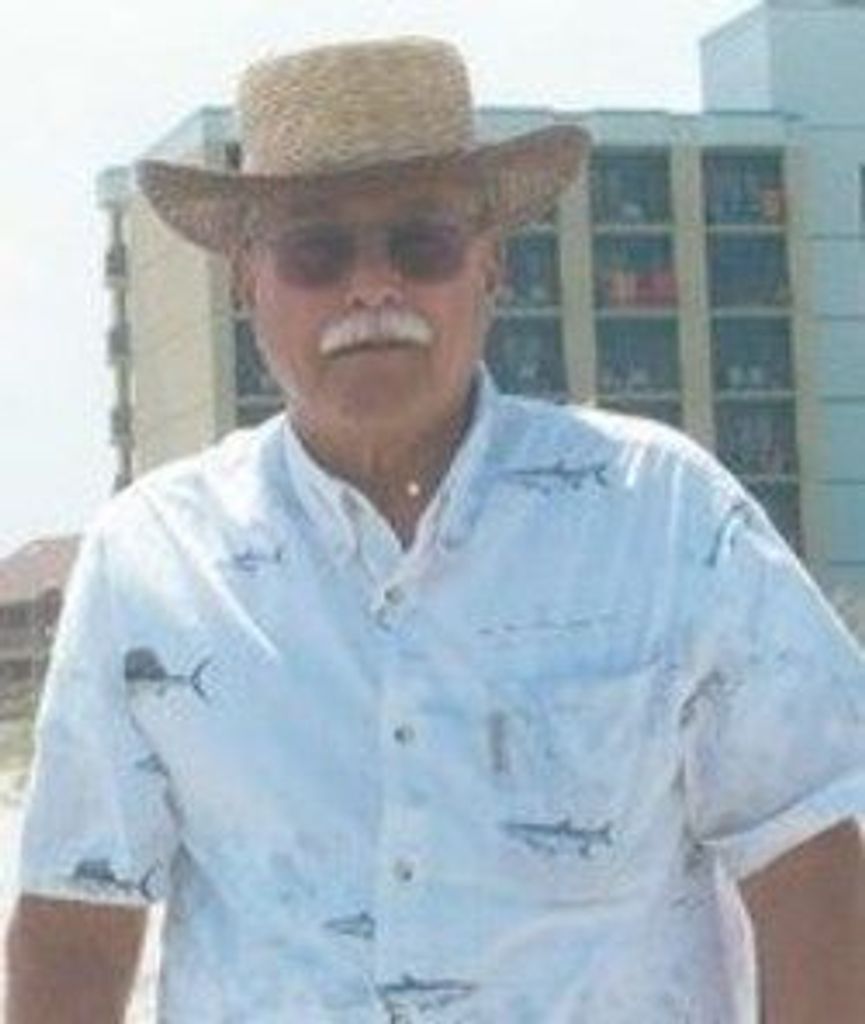 Everard Martinez Profile Photo