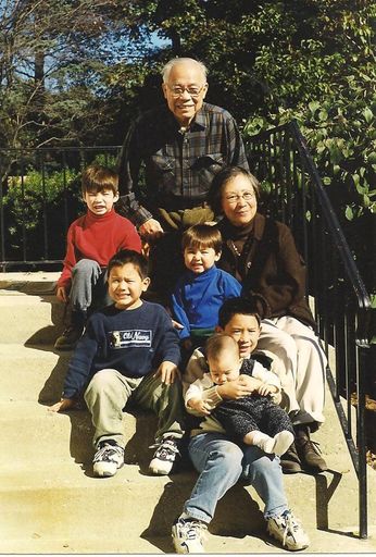 Yuan Chun Eugene "Gene" Chang photo gallery thumbnail 4 of 39